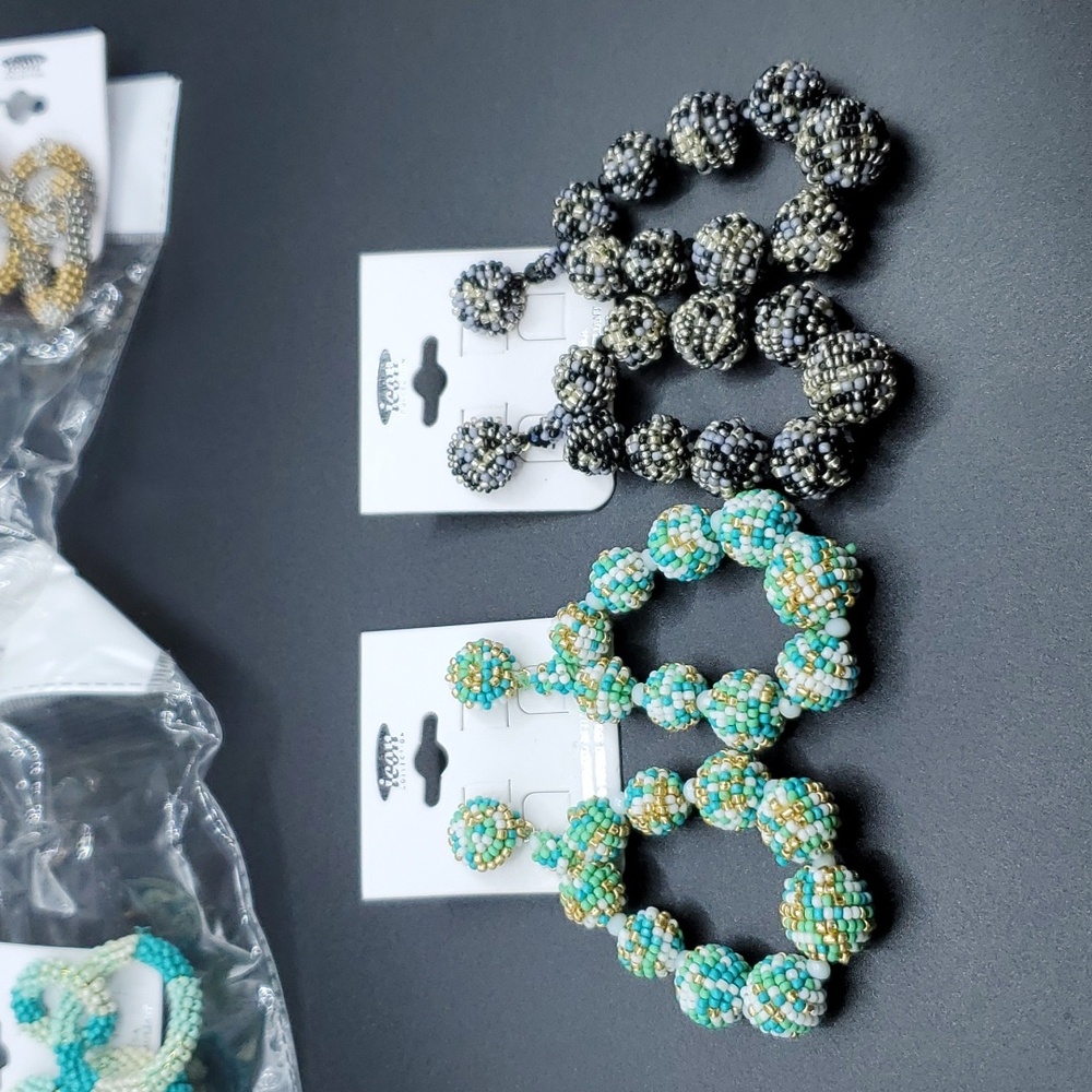 NWT Handmade Seedbead Ball Teardrop Dangle Earrings Choice Black or Mint Green